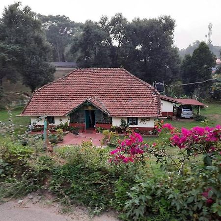 A Quaint Cottage With Rajah'S Seat View. Madikeri Buitenkant foto