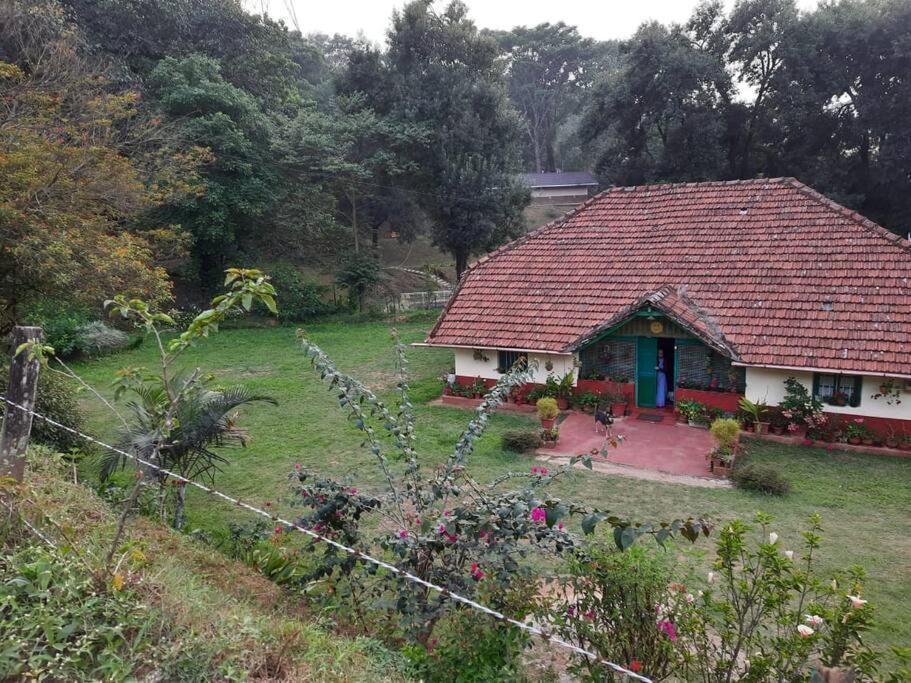 A Quaint Cottage With Rajah'S Seat View. Madikeri Buitenkant foto